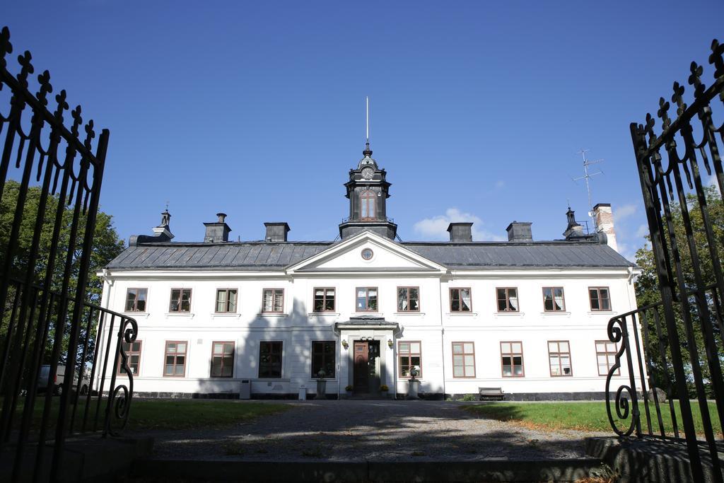Kaggeholms Slott Bed & Breakfast Ekero Exterior photo