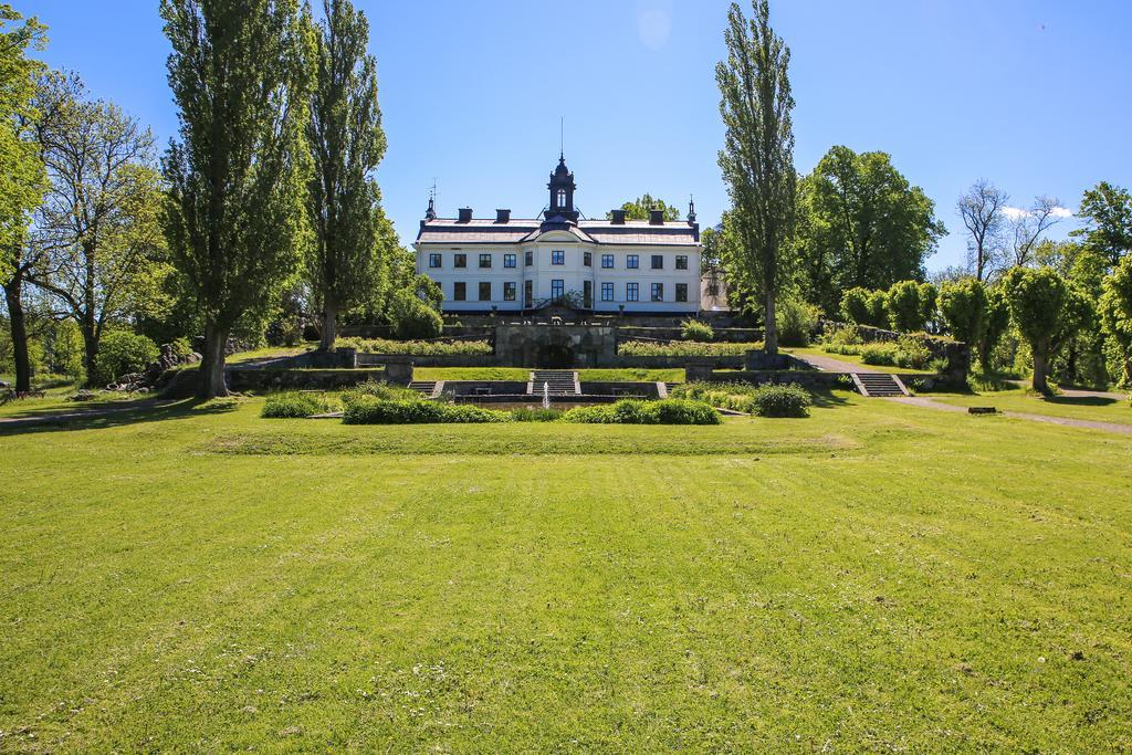 Kaggeholms Slott Bed & Breakfast Ekero Exterior photo