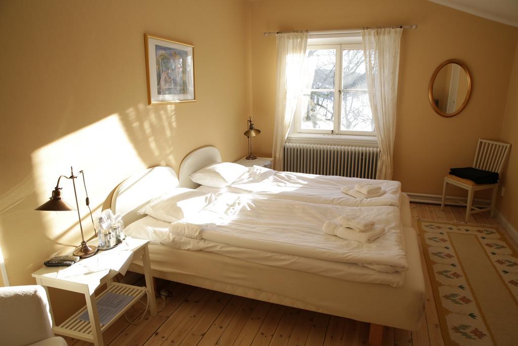 Kaggeholms Slott Bed & Breakfast Ekero Exterior photo