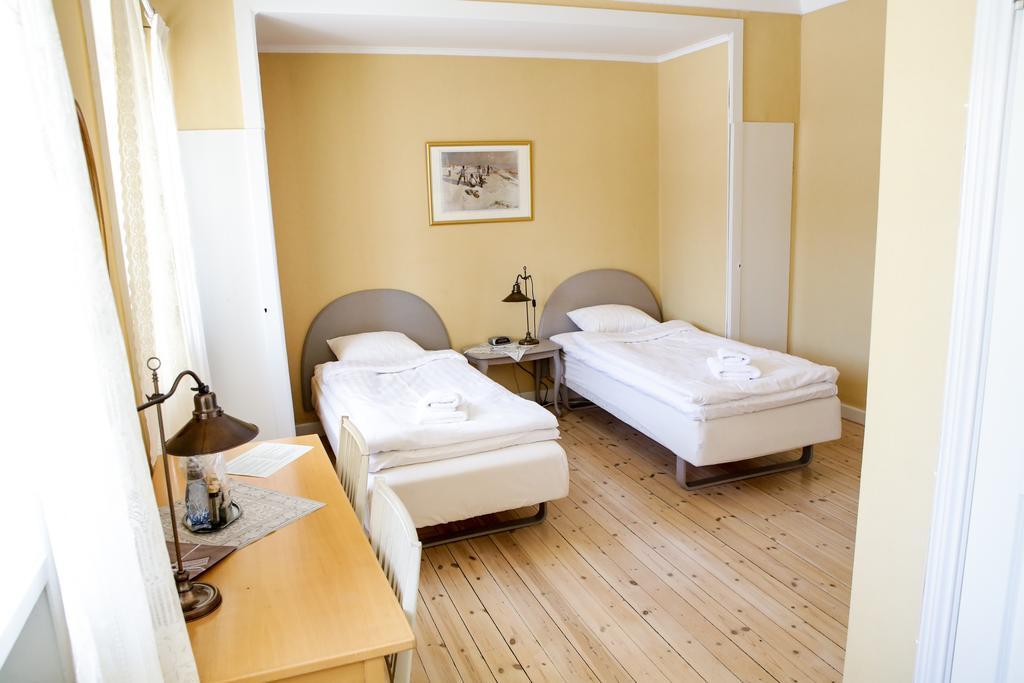 Kaggeholms Slott Bed & Breakfast Ekero Exterior photo